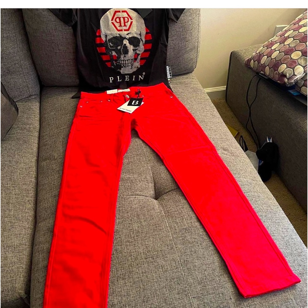 RedBlind Trust Jeans, great quality some stretch. The fellas love these jeans.